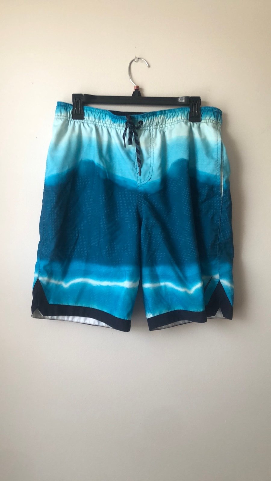 Nike Blue Optic Halo Horizon 9” Volley Swim Trunks size Medium