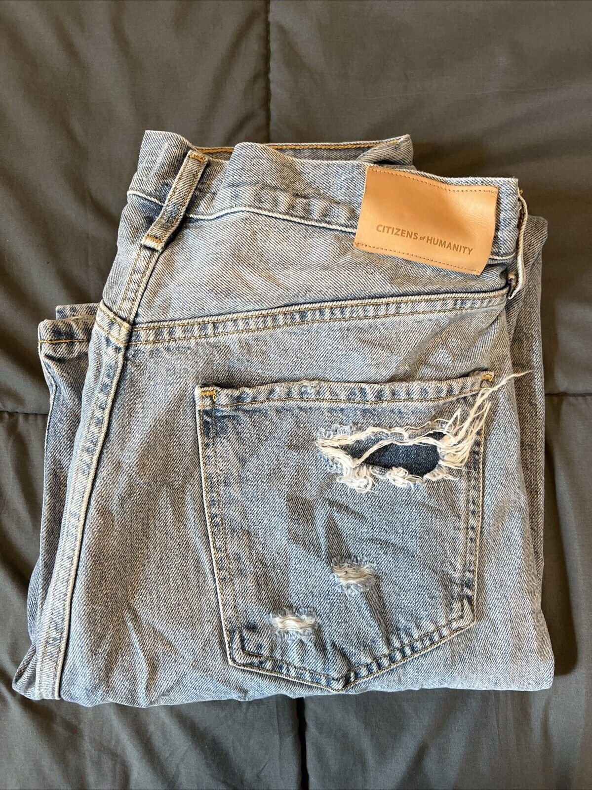 Citizens Of Humanity Distressed Light Wash Eva Jean Size 28