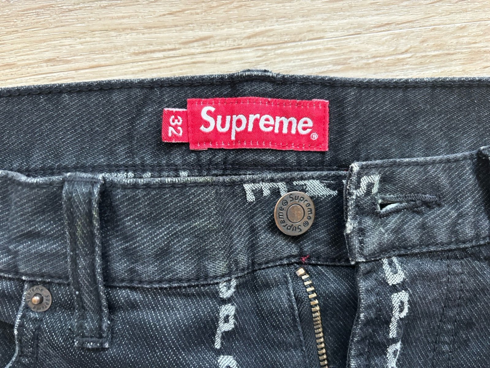 supreme logo stripe jacquard regular jean