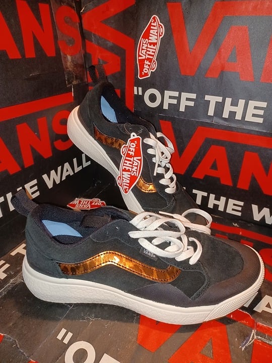 Vans Men's 8/Women 9.5 UltraRange Exo Patent Leopard Black UltraCush VN0AUWMBM8