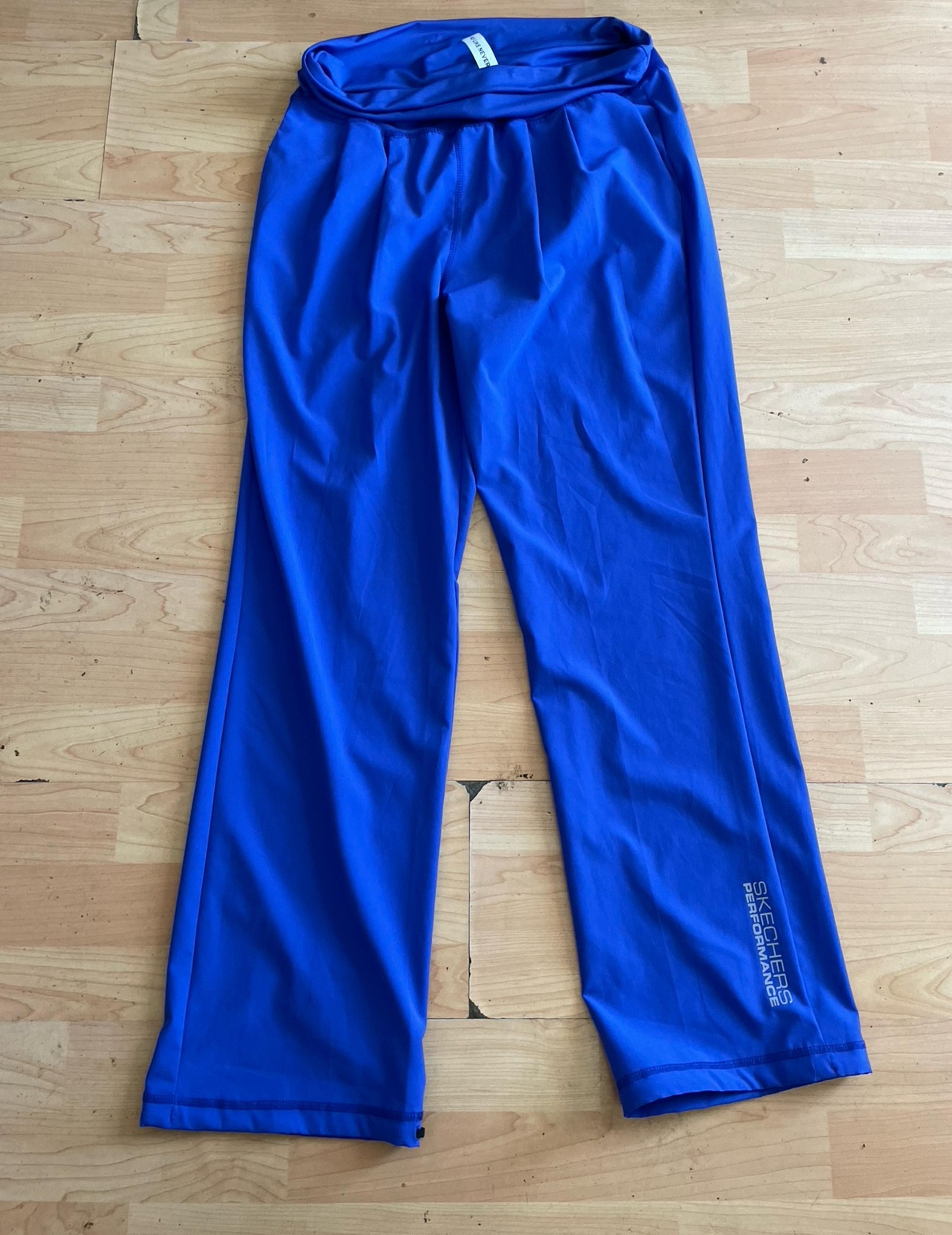 SKECHERS performance Blue Athletic Pants Size M Women Casual Foldable Waist W25