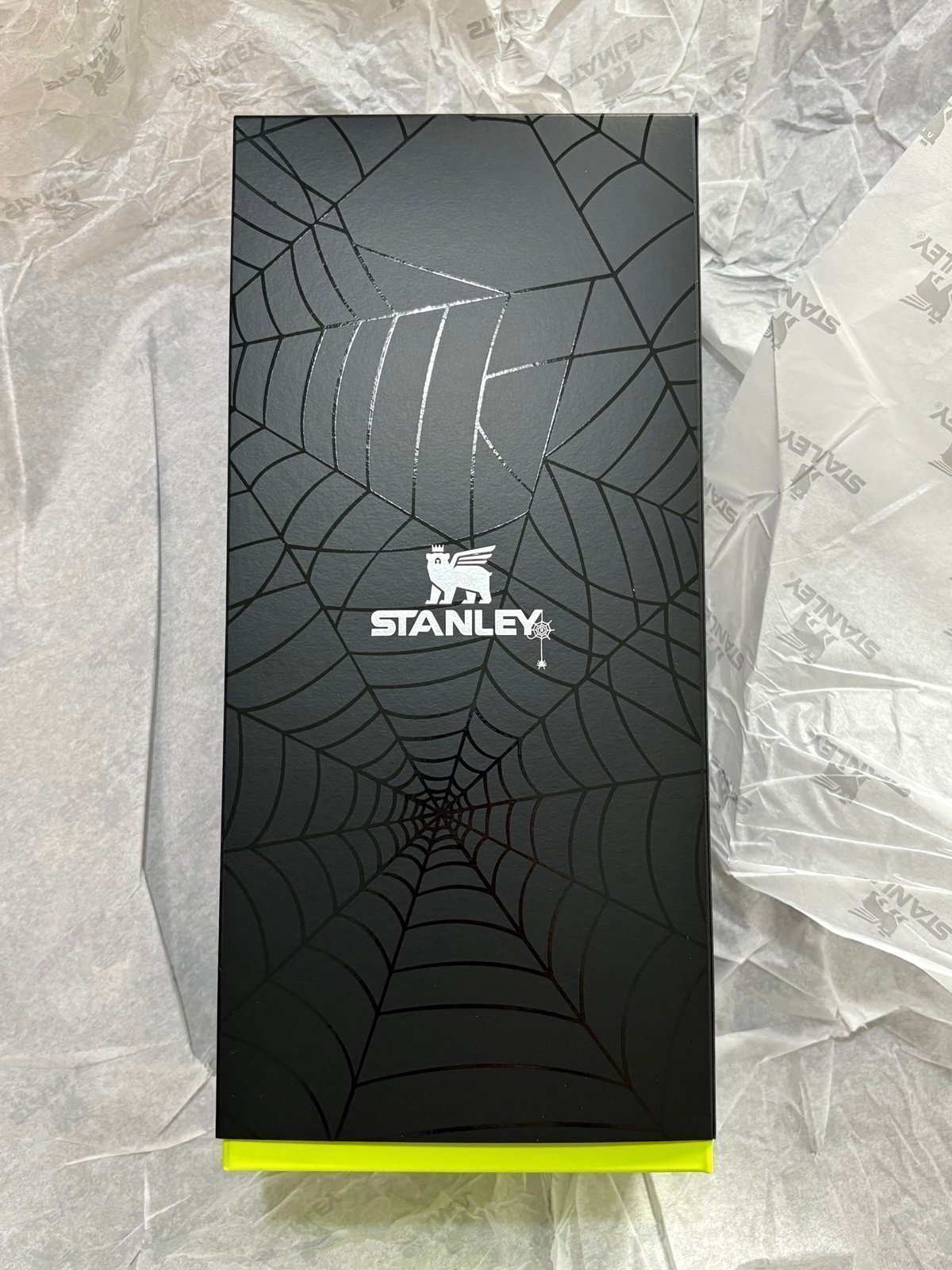 Stanley 40oz Halloween Limited Edition *NEW* UNOPENED!