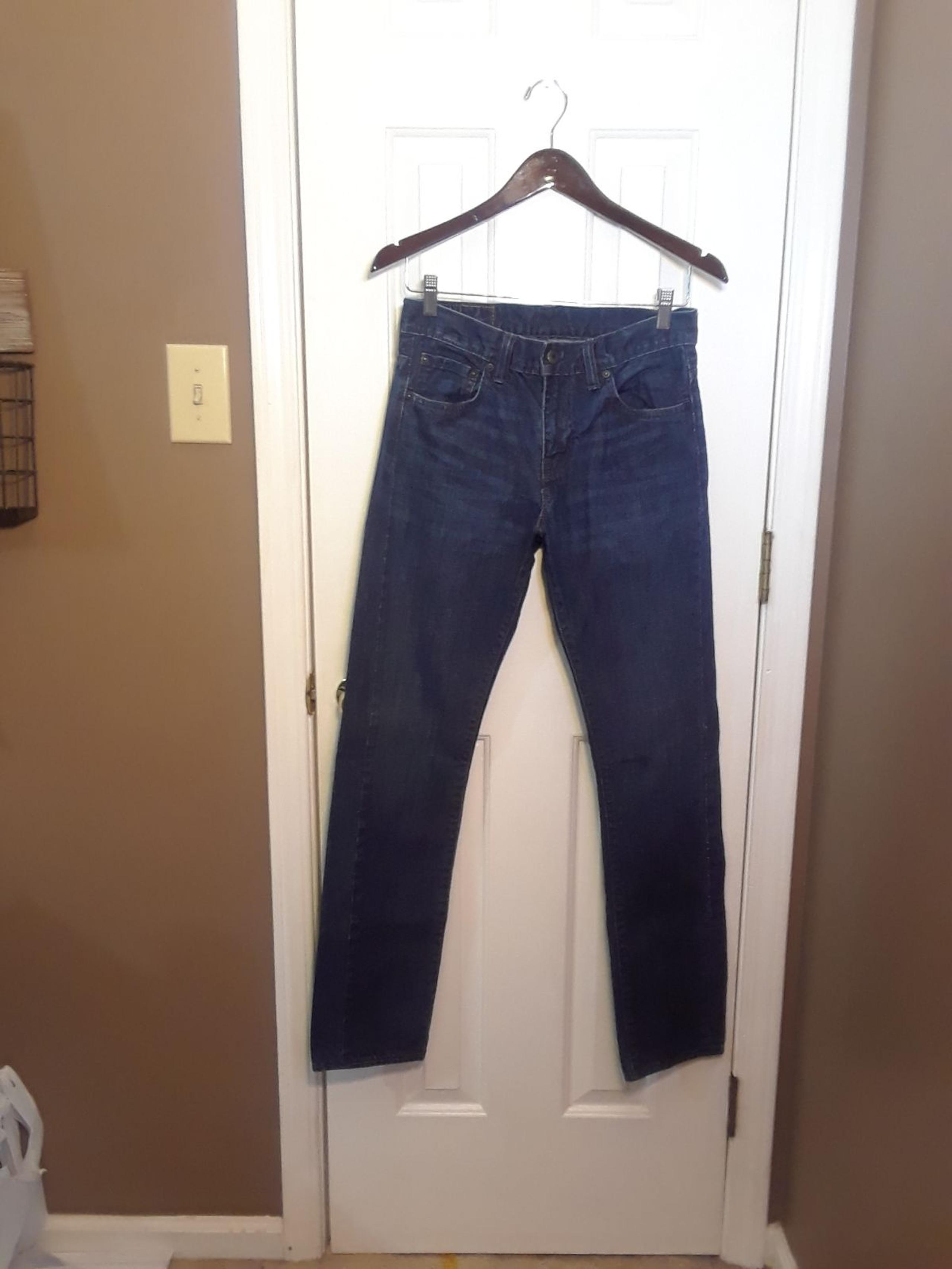 NWOT 33x34 LEVIS 521 SLIM  MENS Jeans