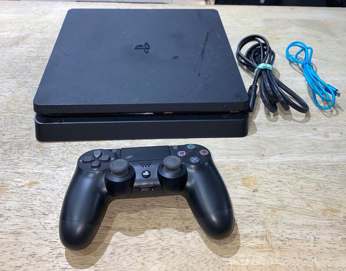 Sony PlayStation 4  PS4 Slim CUH-2015A 500GB Gaming Console Used