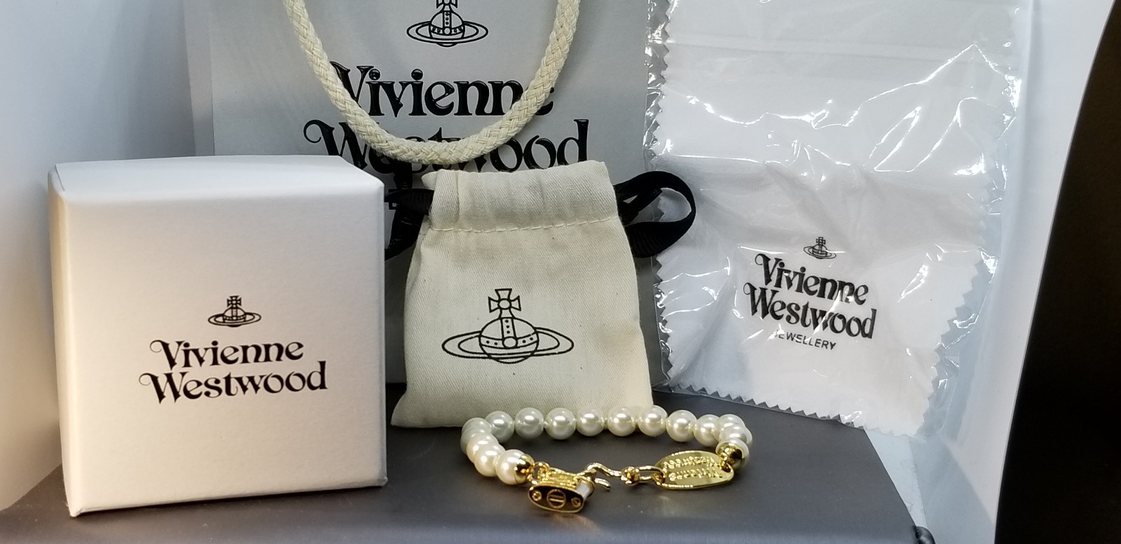 New Vivienne Westwood Gold Padlock Pearl Bracelet/Dustbag/Cloth/Gift Box & Bag