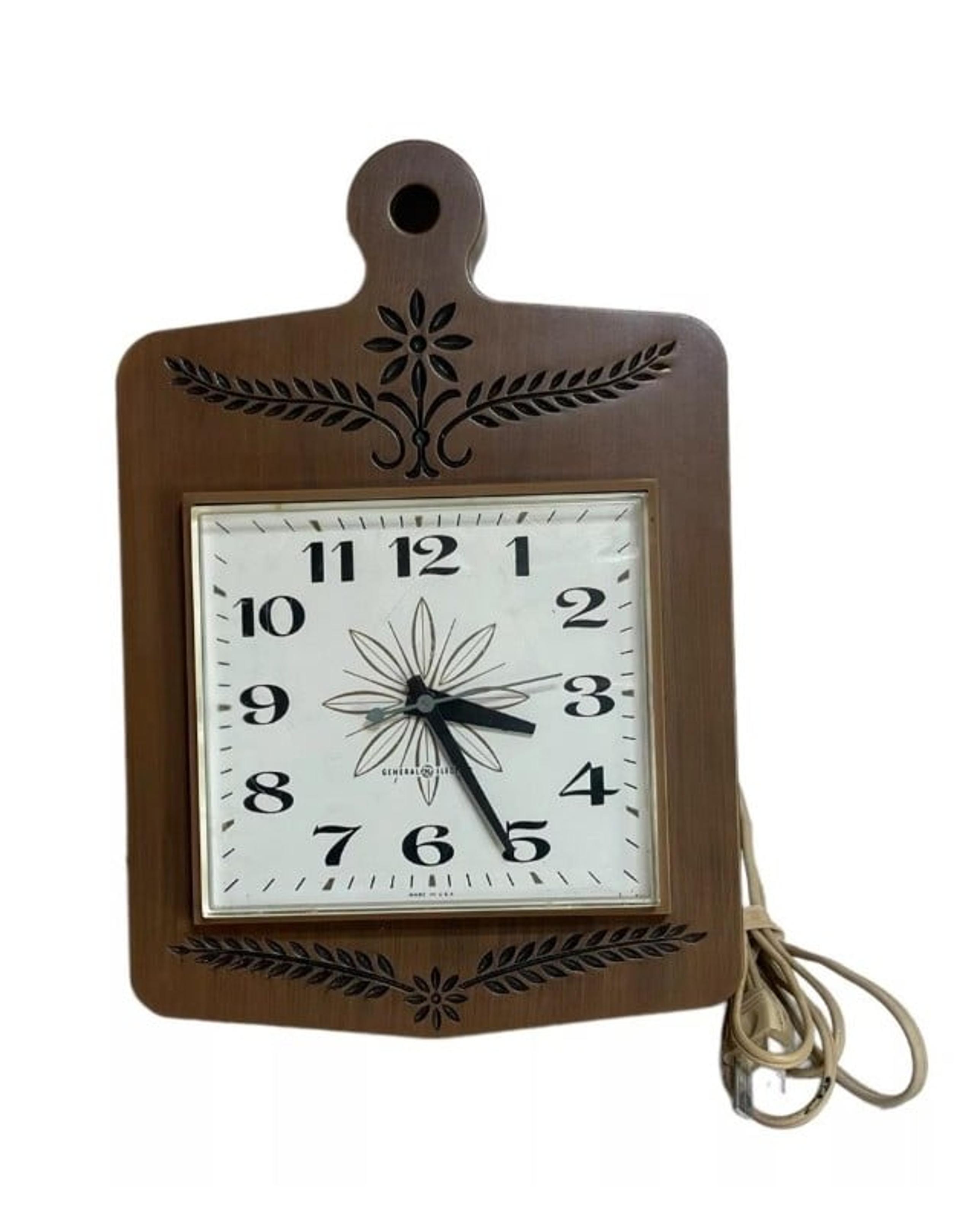 Vintage 1950s General Electric 2146 Butcher Block Wall Clock