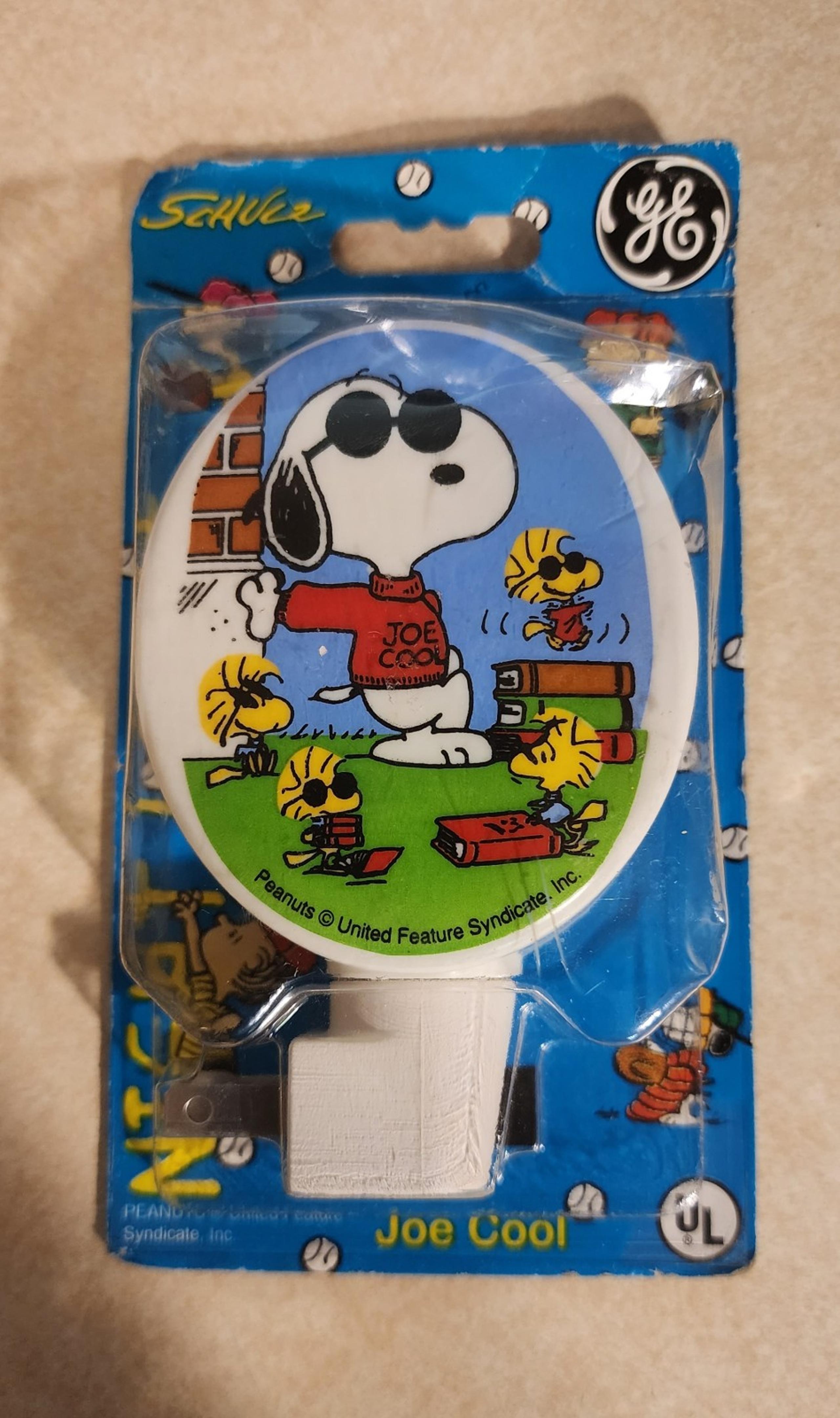 NEW Vintage Snoopy Joe Cool night light