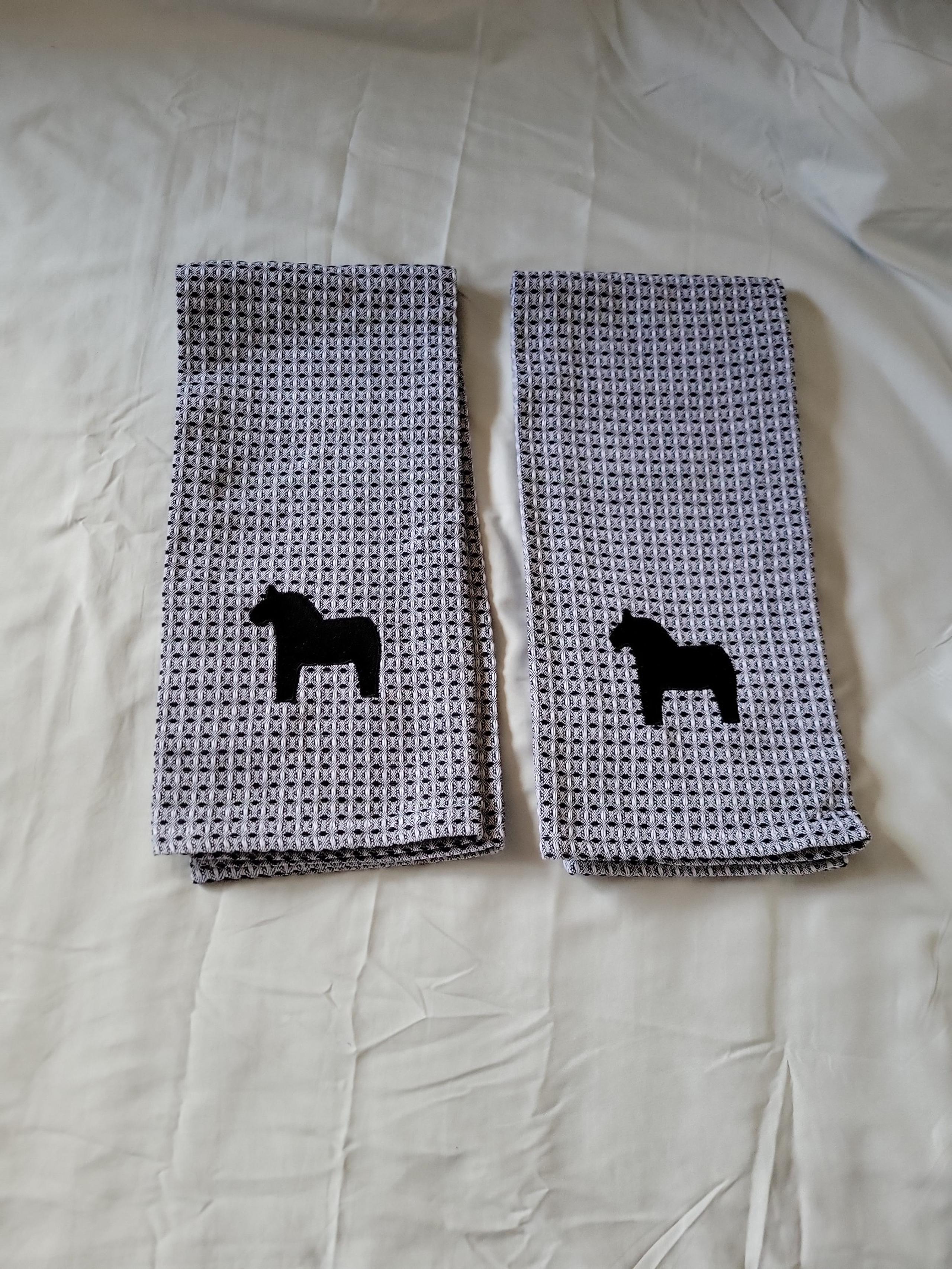 Set of 2 Studio 10 Dala Horse Dish Towels NWOT