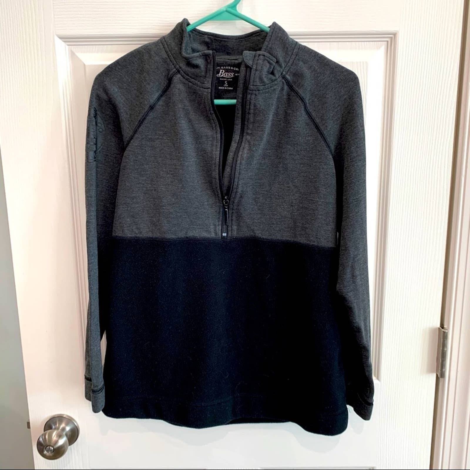 G H Bass & Co quarter zip pullover