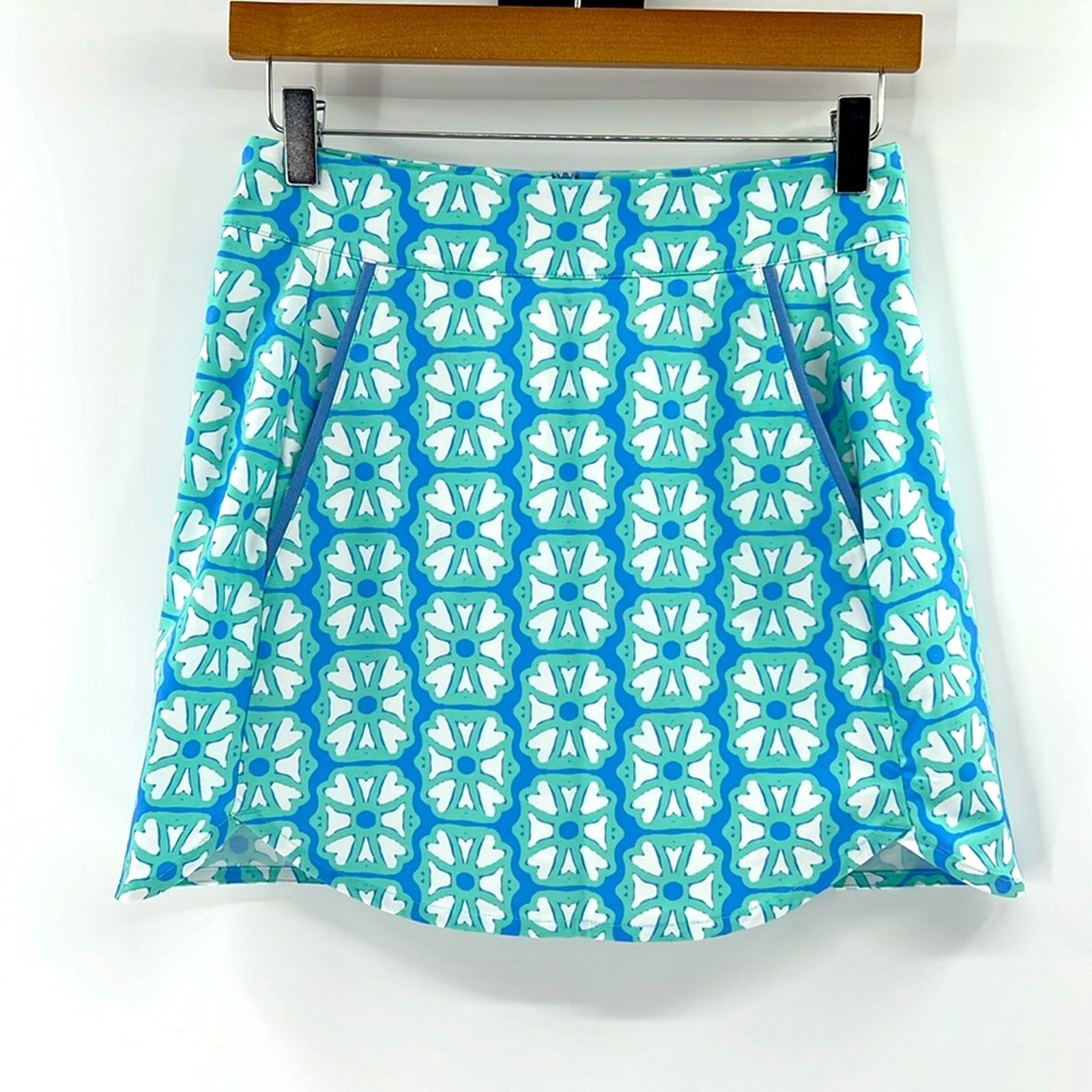 Vineyard Vines Women's Performance Skort - Blue/Green/White - 0