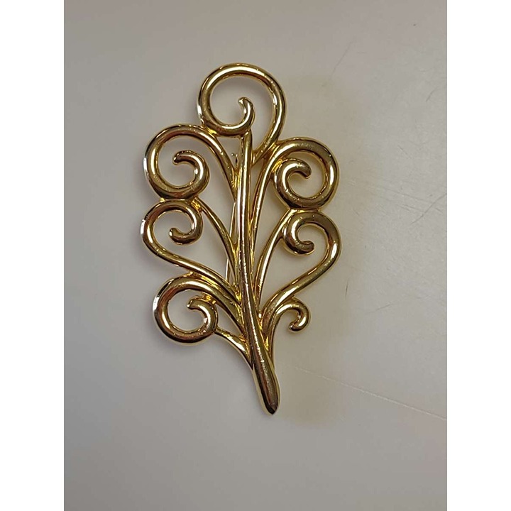 Vintage Monet Gold Tone Swirl Leaf Brooch Pin Wing