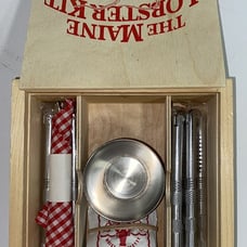 The Maine Lobster Kit for 4 in Creative Wood Products Box NWOT