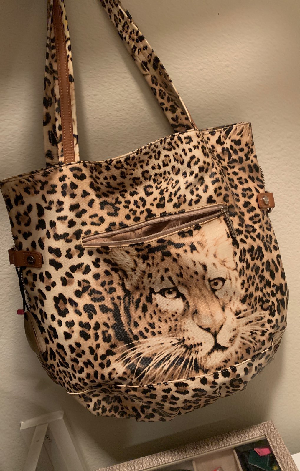 Hand bag