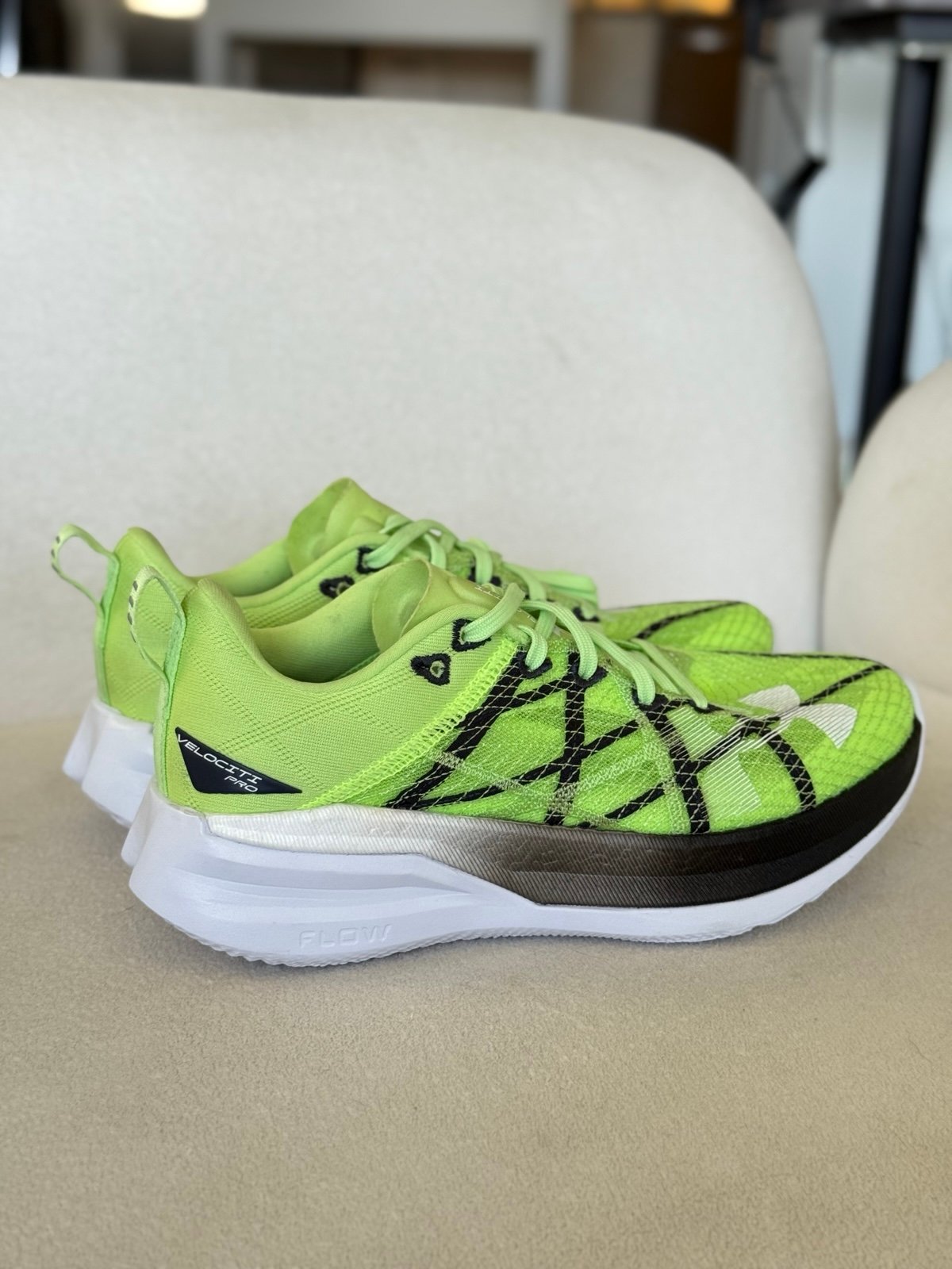Under Armour UA Velociti Pro Running Shoes Unisex M 7/W 8.5 Green 3027560-300