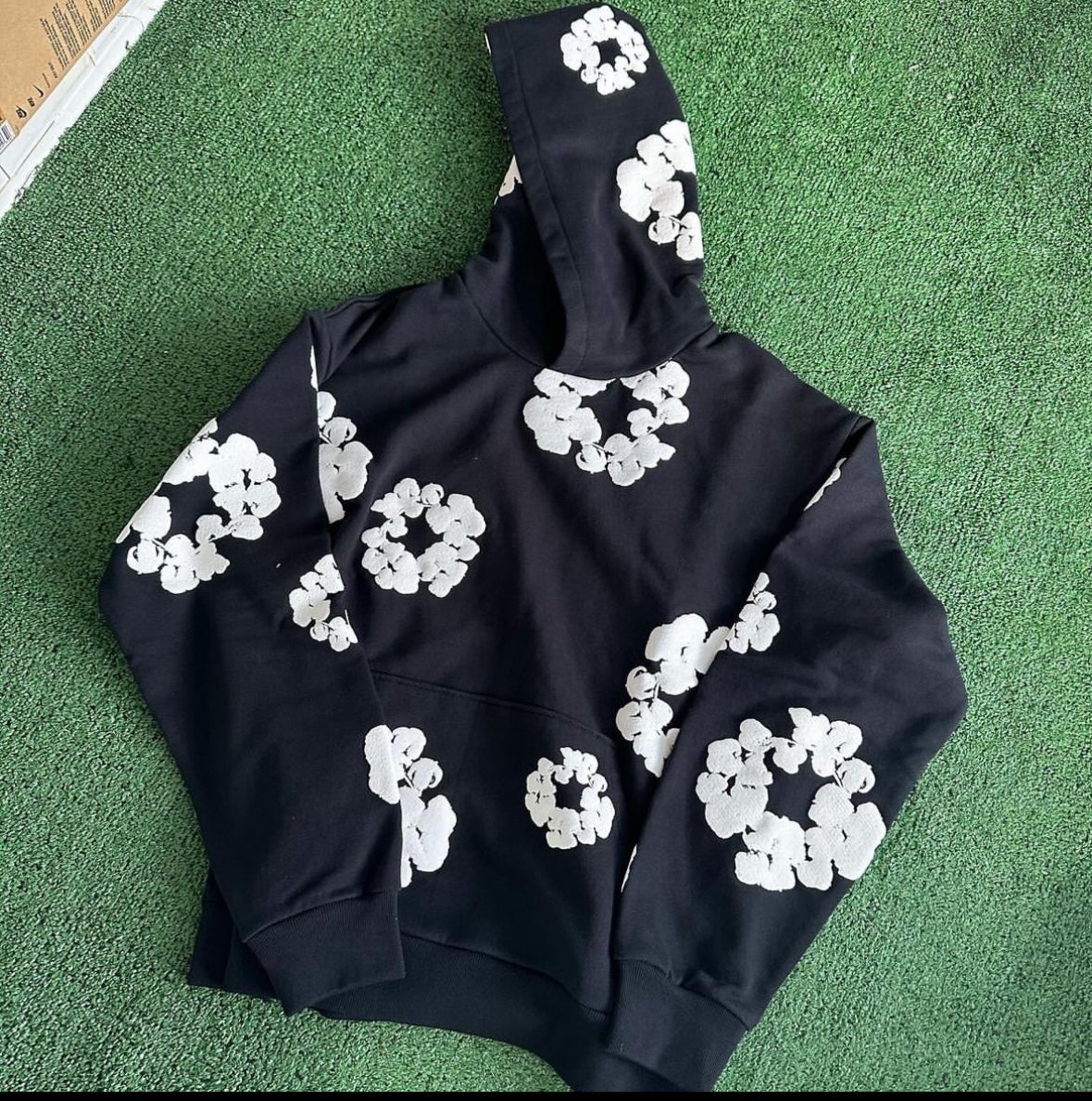 Denim Tears Cotton Wreath Hoodie Black - Size L BRAND NEW