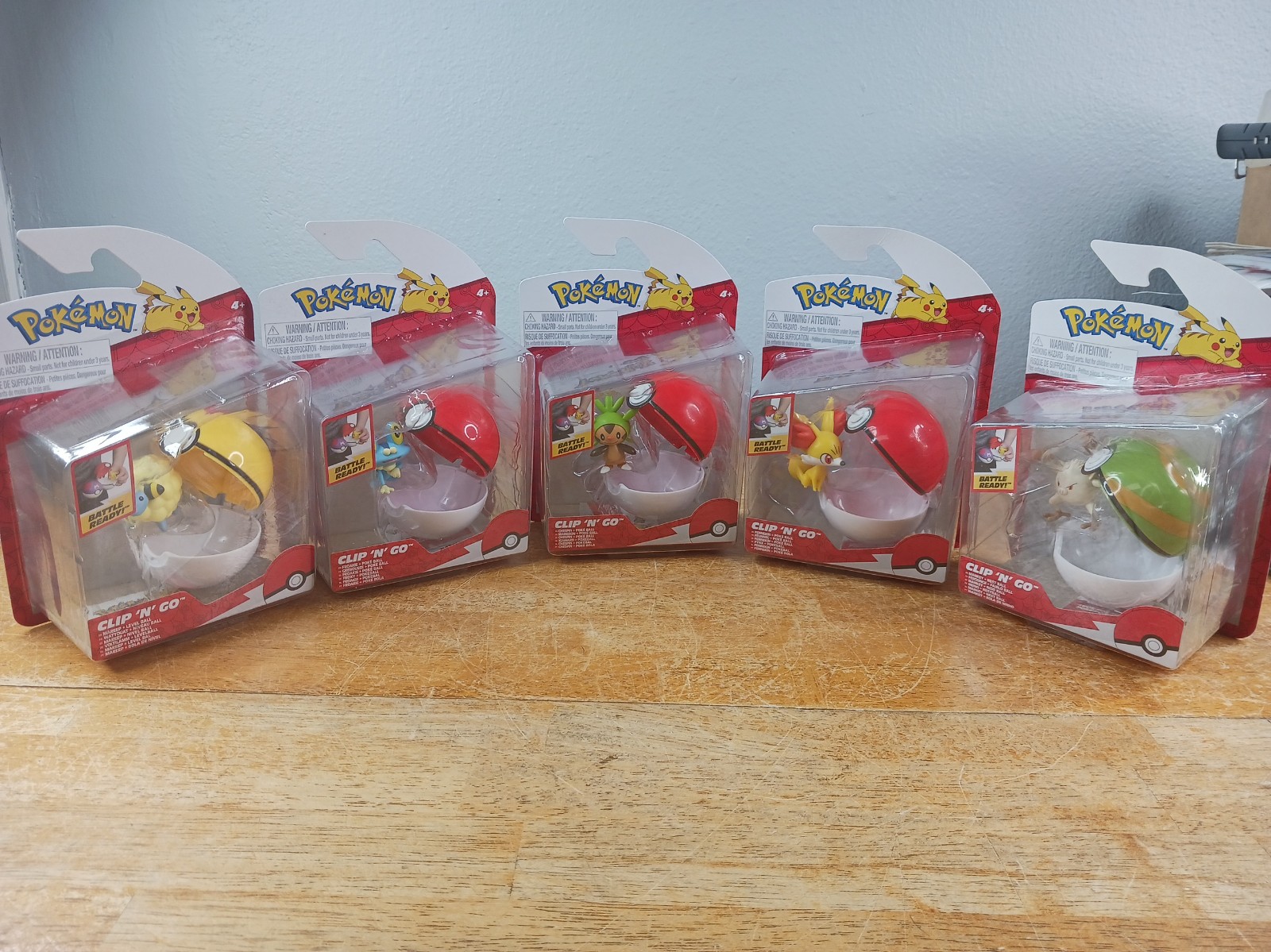 Pokemon Clip 'N' Go 5 Piece Bundle Froakie, Chespin, Mankey , Fennekin, & Mareep