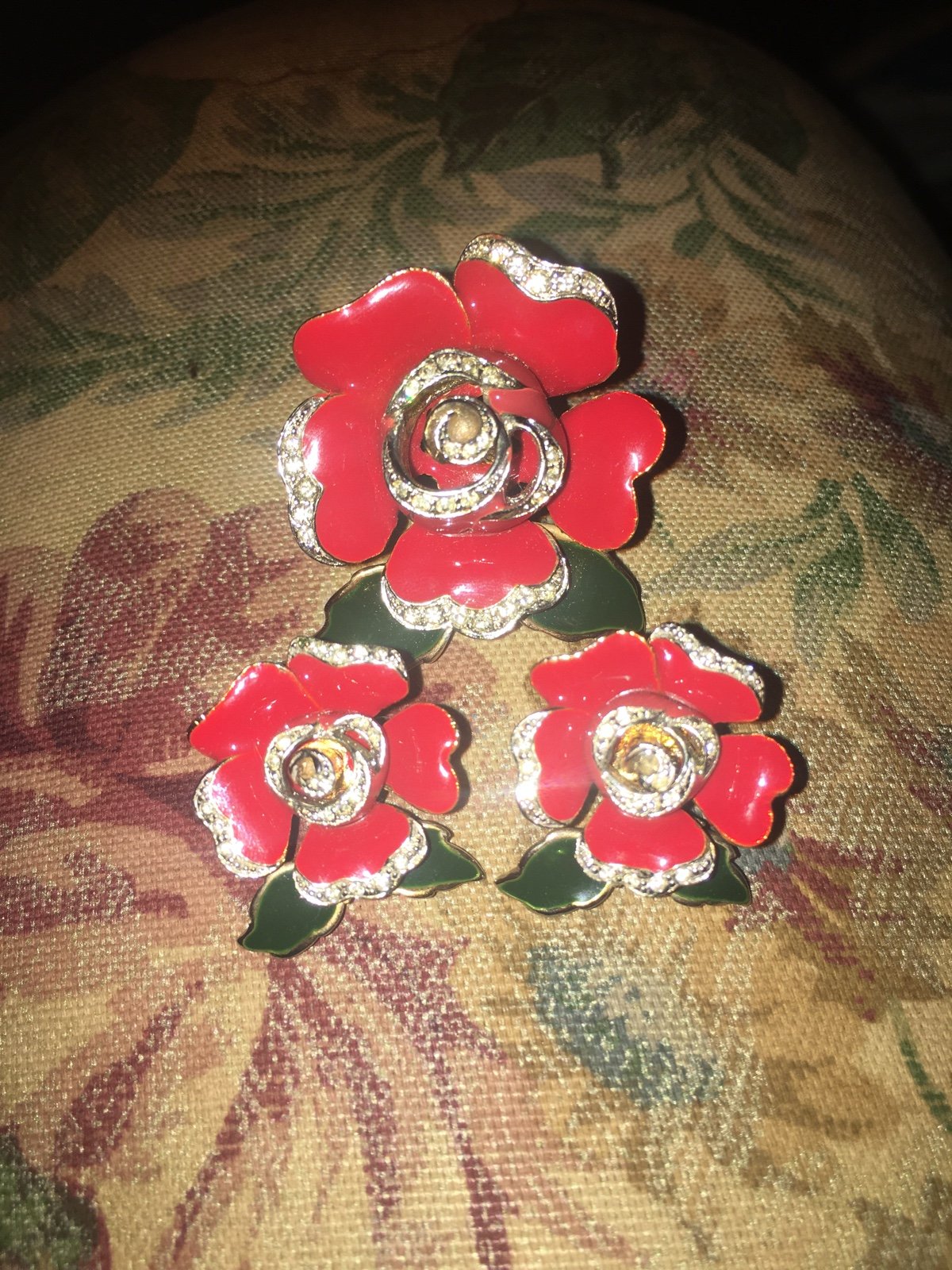 VINTAGE and RARE signed Craft red enamel rose and matching earring