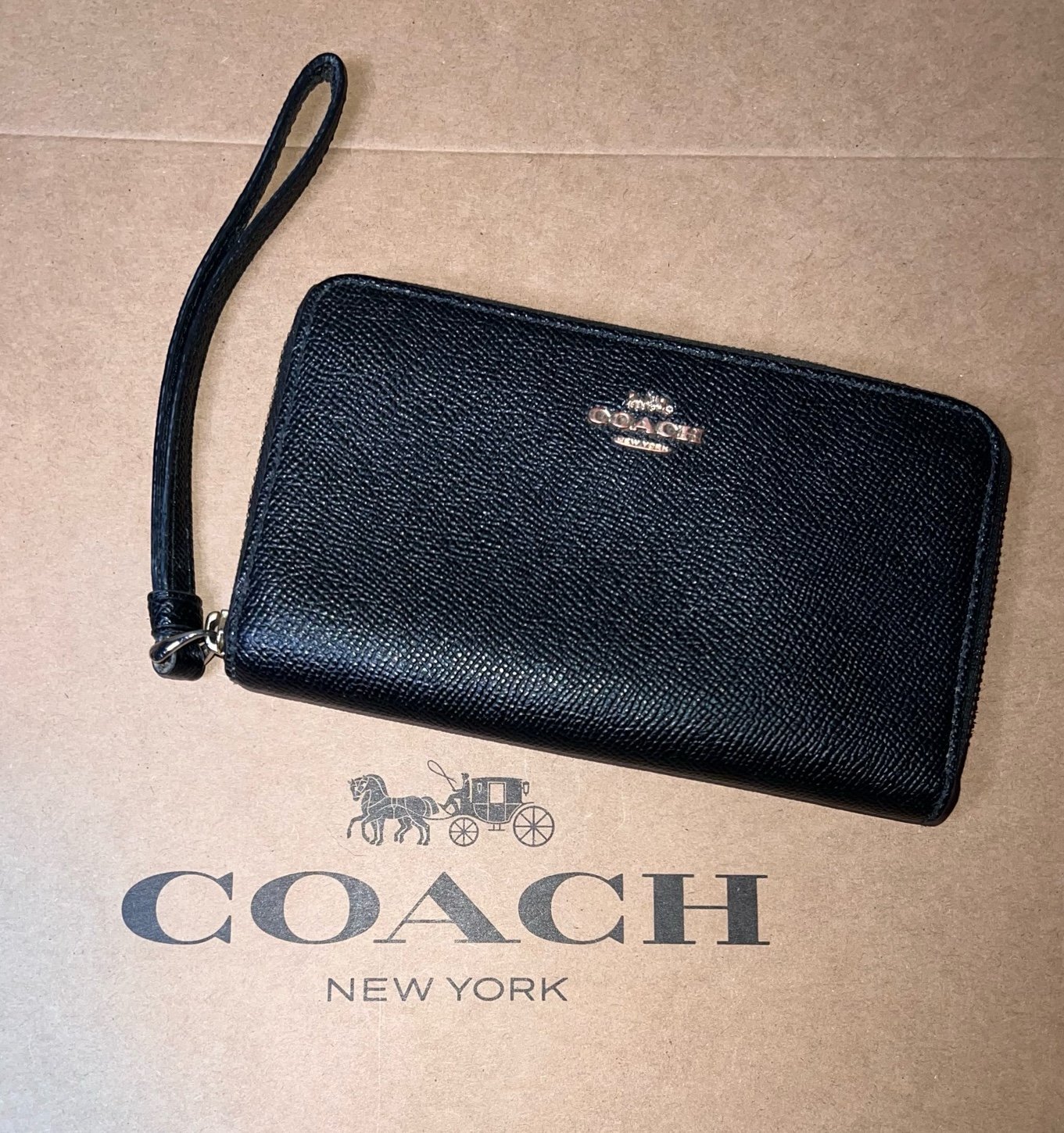 COACH Women’s Medium Wallet Black Crossgrain Leather Gold Accents F58053 AUTHNTC