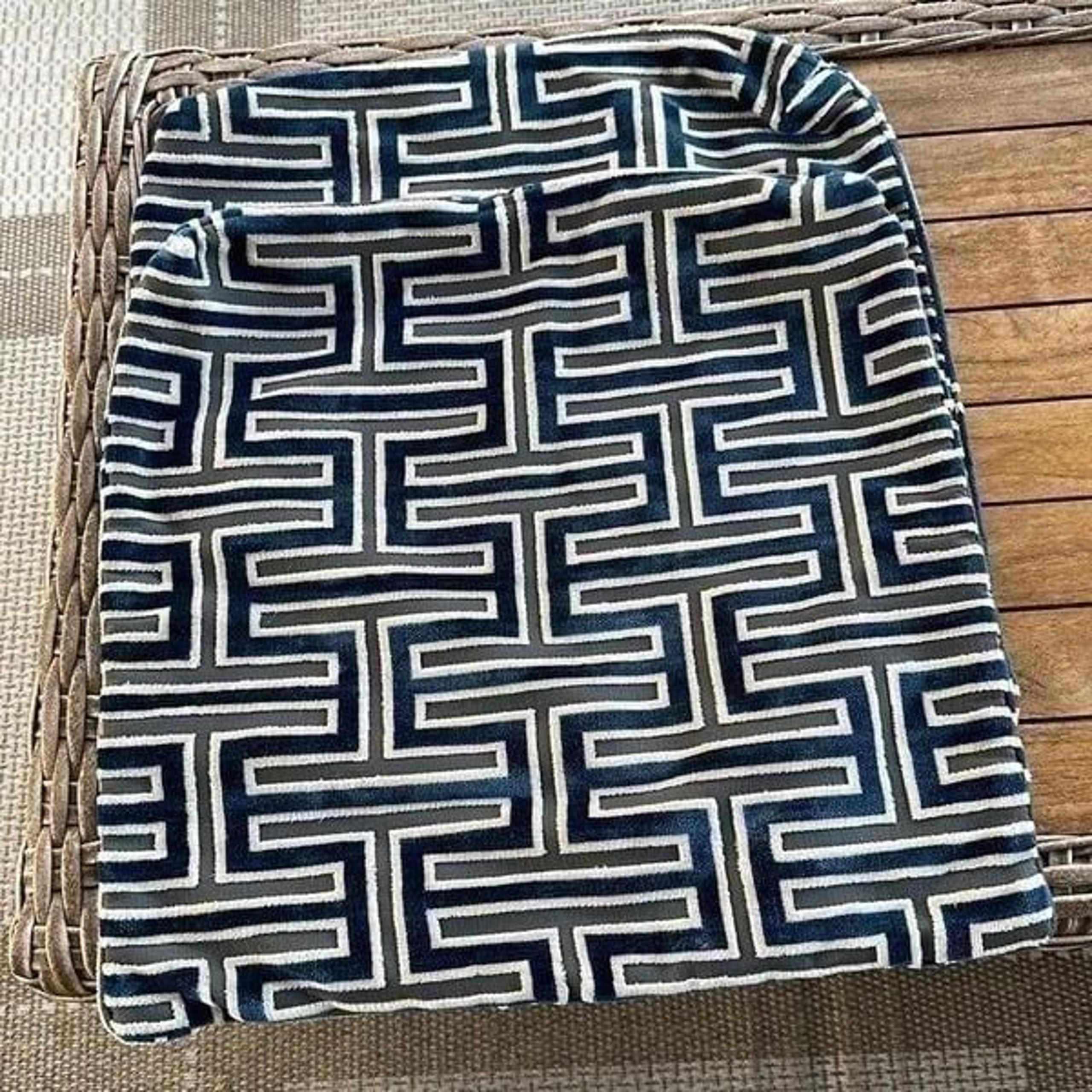 Custom Retro Pattern Pillow Covers (2) 19”x19”