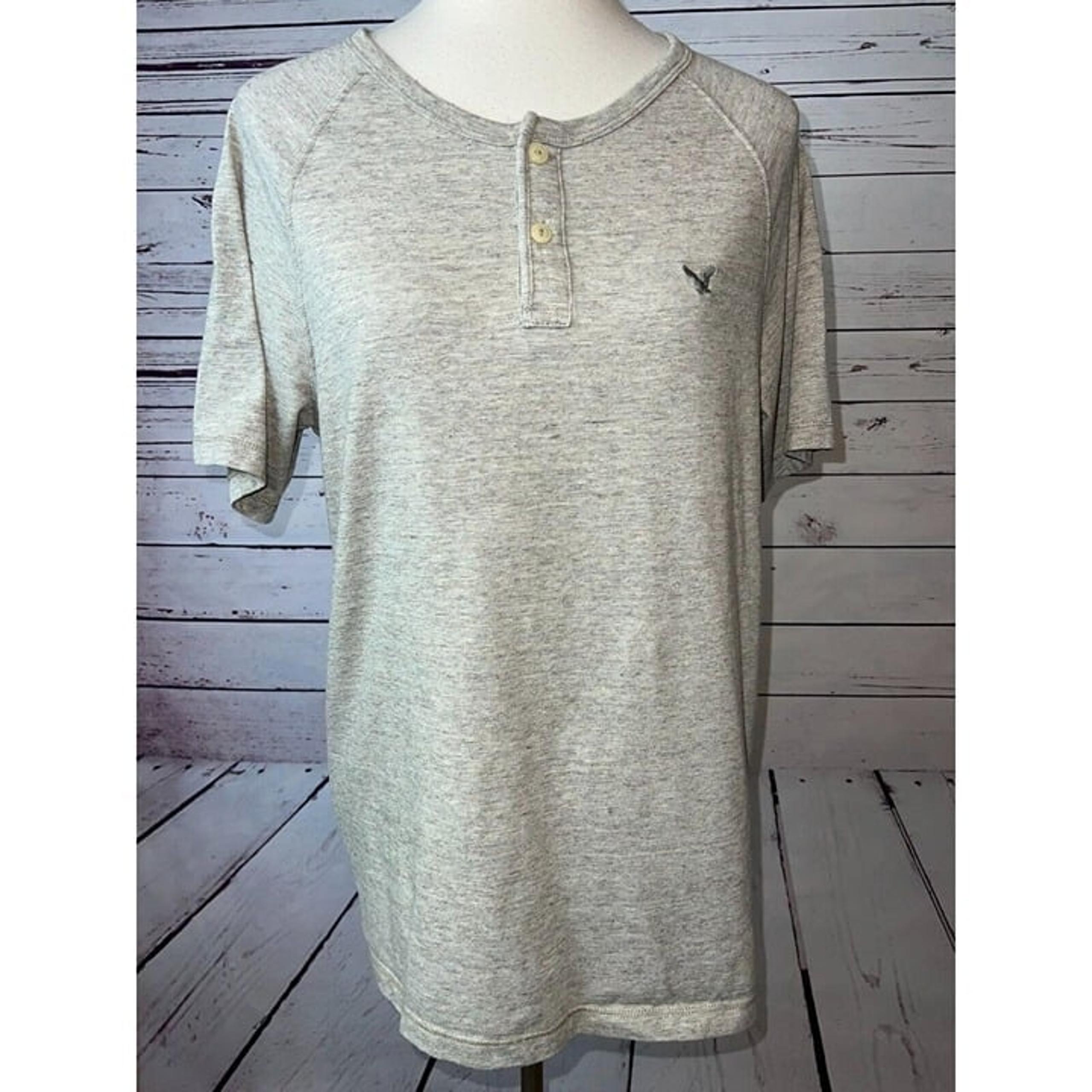American Eagle Shirt size Medium Classic Fit Mens Short sleeve henley Y2K Preppy