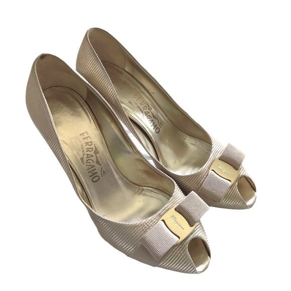 Salvatore Ferragamo Vara Pump