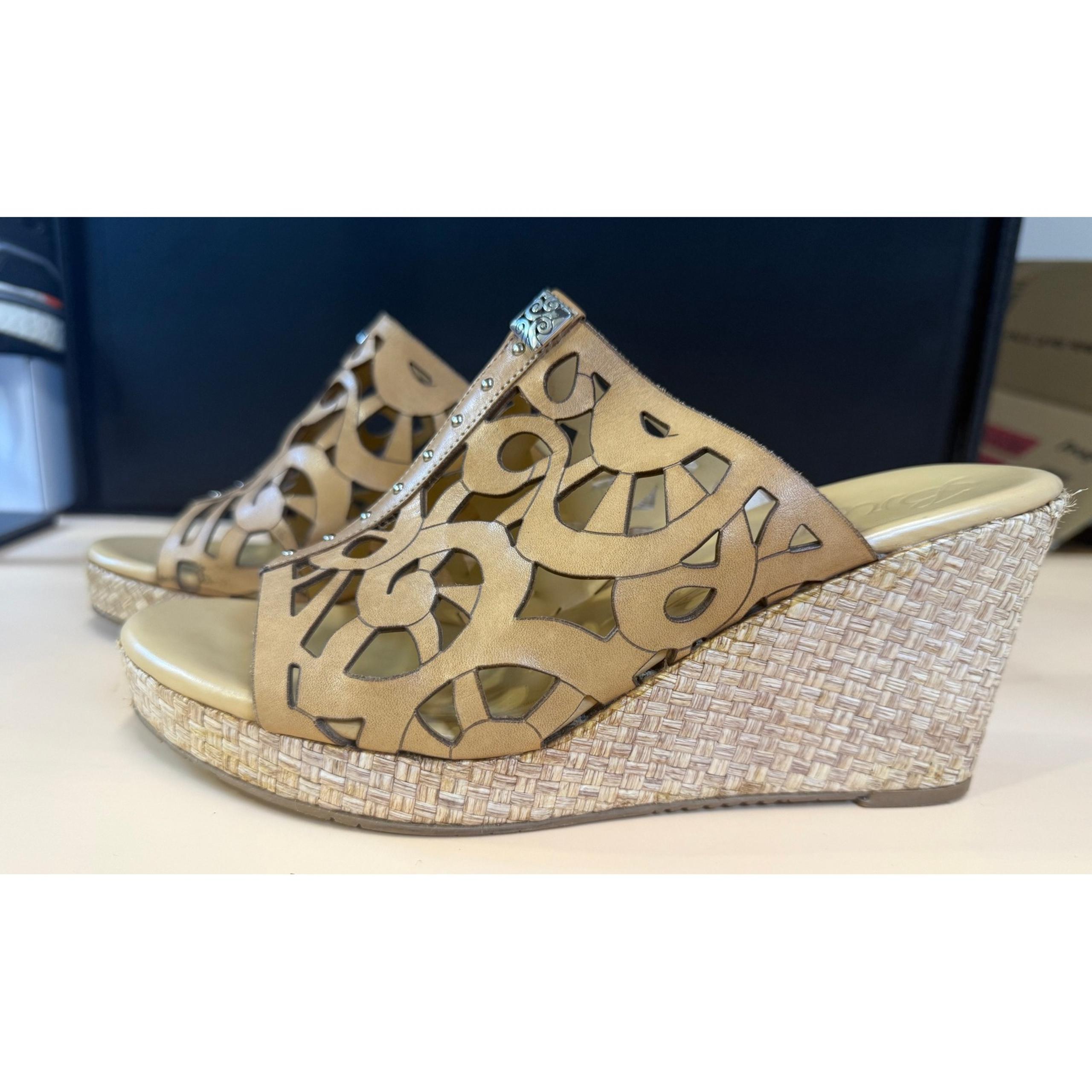 Brighton DARIA Tan Leather Silver Charm Woven Wedge Sandals Size 8M
