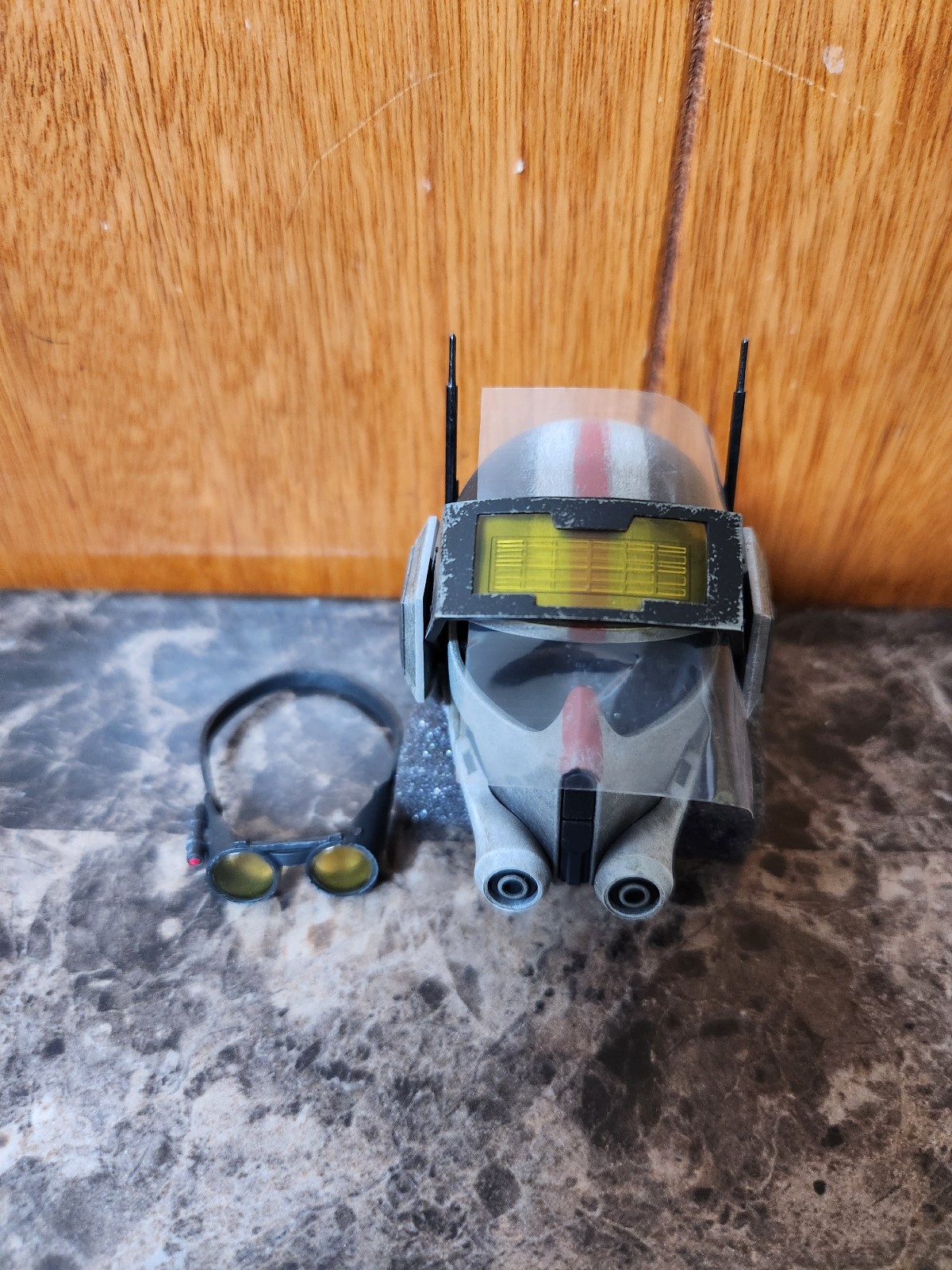 Hot Toys Tech helmet parts with goggles