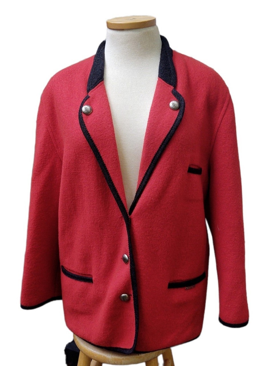 Giesswein Austria 42 US 12 Red Austrian Trachten Boiled Wool Blazer Jacket