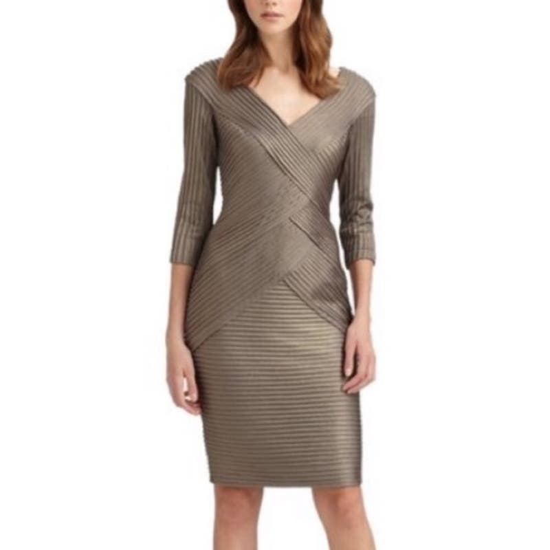 Tadashi Shoji V-Neck Pleated Bodycon Cocktail Dress Size XS Pearl Gold Fleck