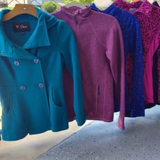 Nwot. Guess, Nike, Under Armour, Columbia bundle of 4 size XS