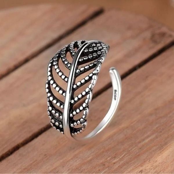 The Autumn Leaf Ring in 925 silver