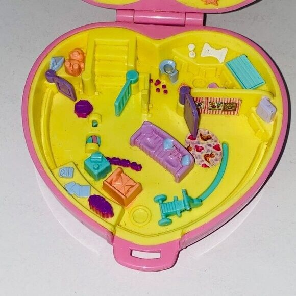 Bluebird 1994 Polly Pocket Light Pink Heart Shape Compact Baby Time Fun Playset