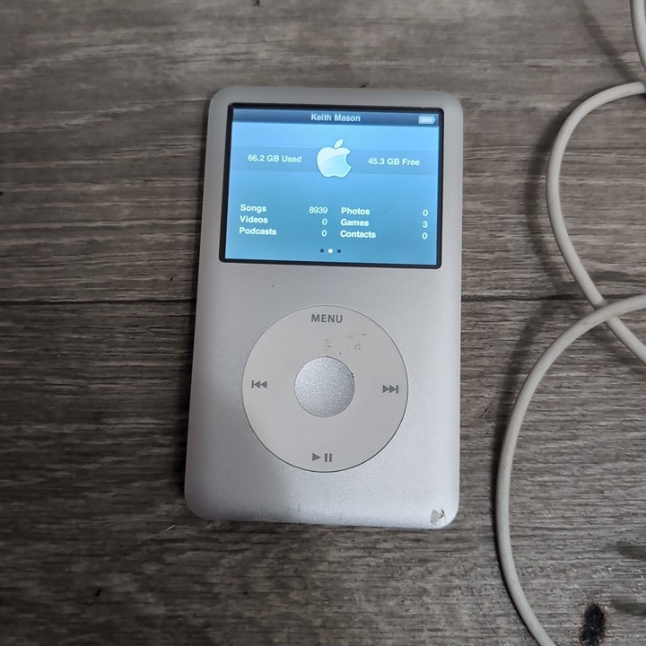 【メーカー包装済】 Apple iPod 8900 With MB565LL 120GB A1238 Gen 6th Classic ポータブルプレーヤー