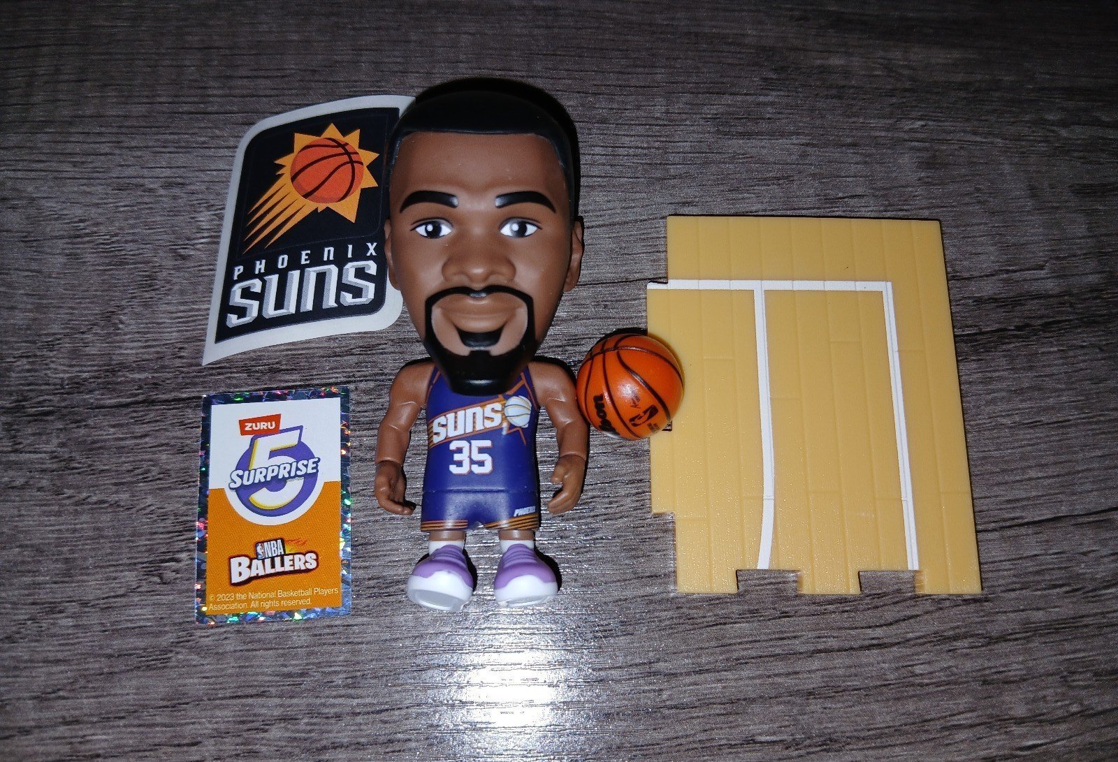 Zuru NBA Ballers 5 Surprise Ultra Super Rare LeBron James Zuru NBA Ballers 5 Surprise Ultra Super Rare LeBron James