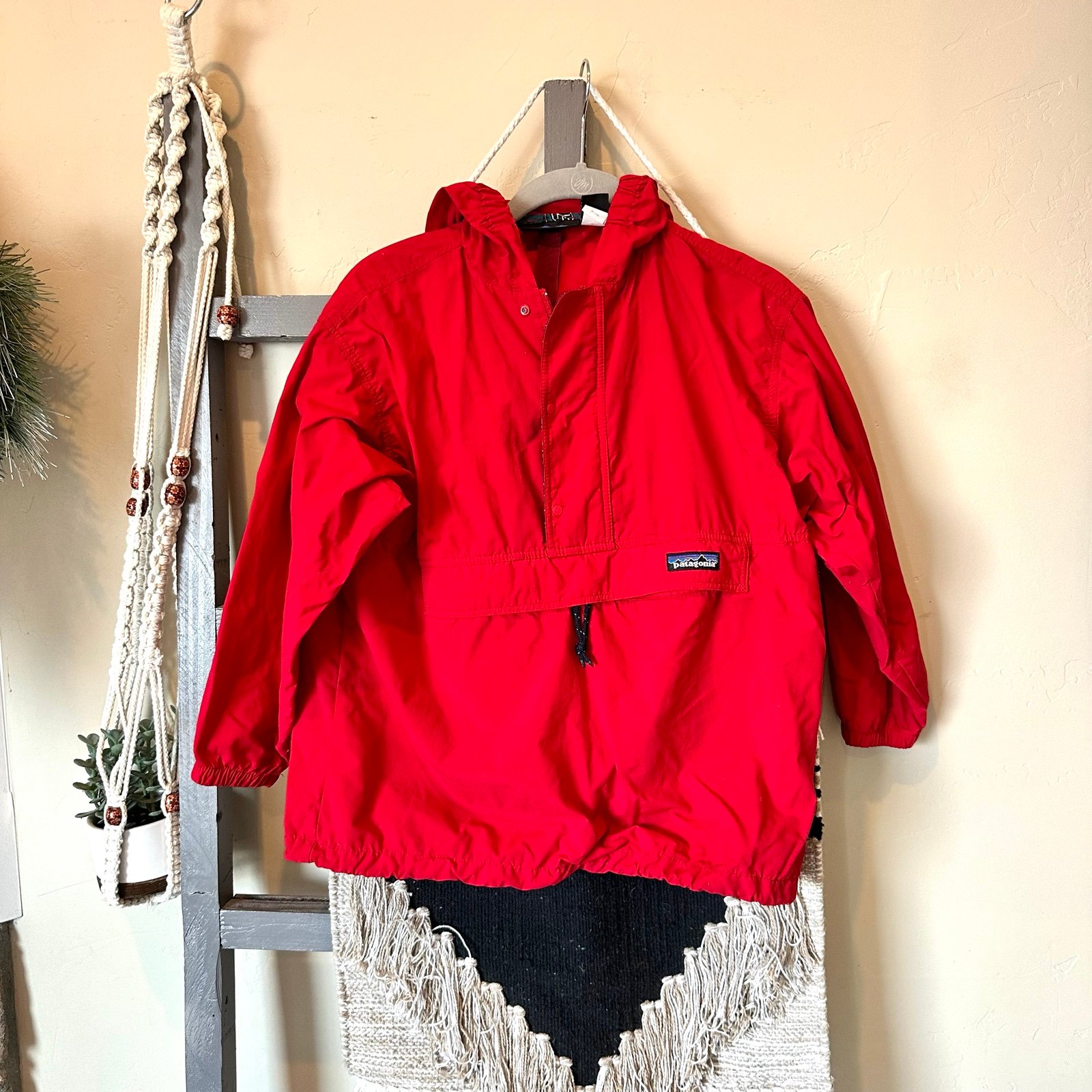 Vintage MADE IN USA PATAGONIA RED ANORACK HOODED PULLOVER WINDBREAKER #18