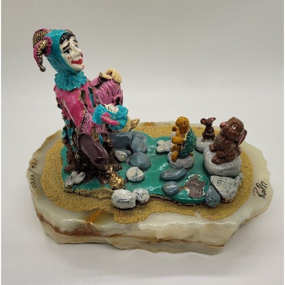 RON LEE 1987 SIGNED CLOWN WITH PUPPET SHOW RABBIT TURTLE MOUSE *DAMAGED*