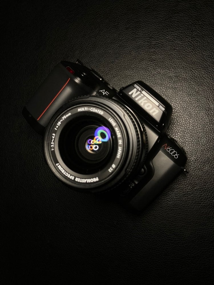 Mint!! Nikon n6006 body with 28-70 lens