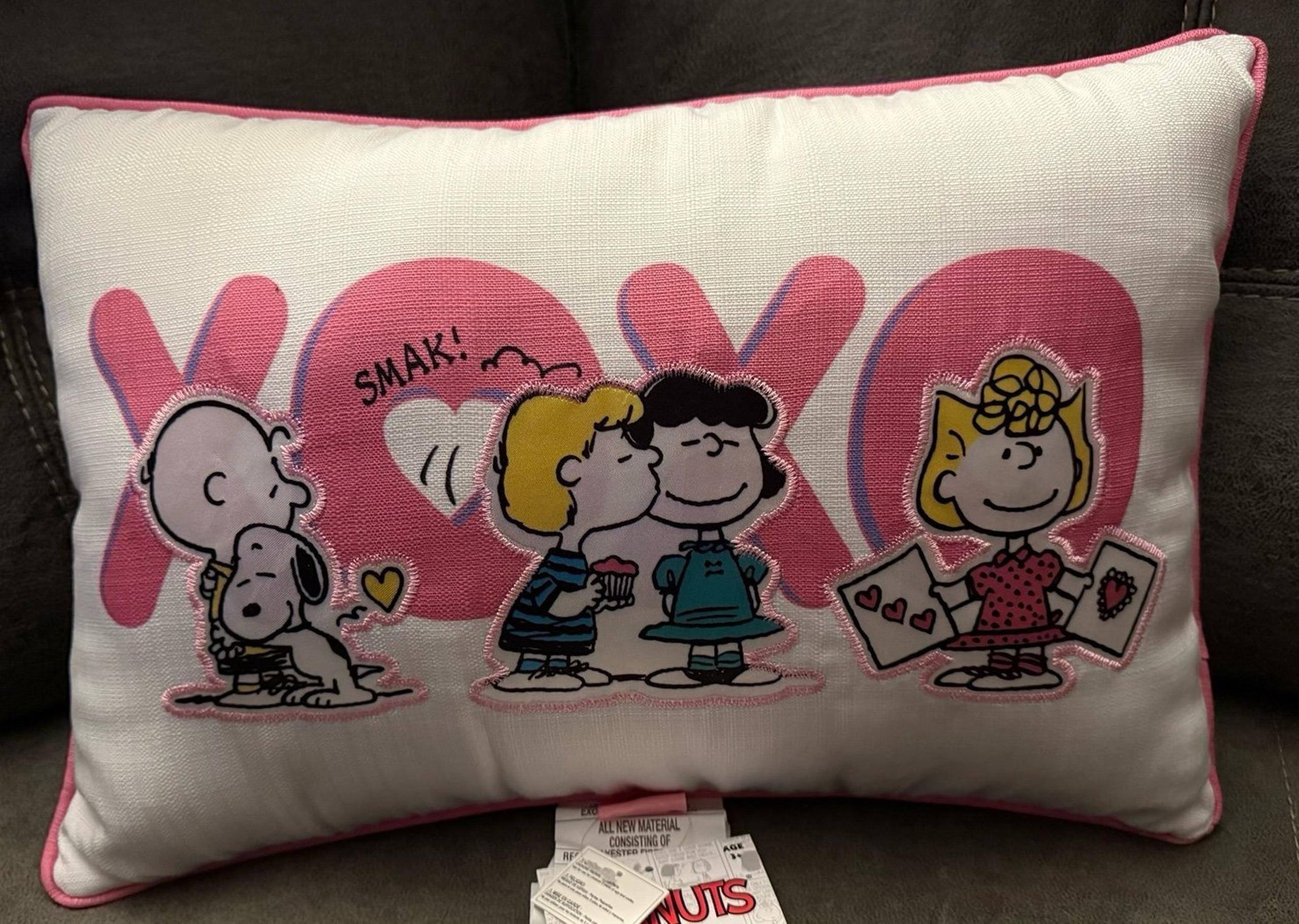 Peanuts / Snoopy XOXO Decorative Throw Pillow NWT