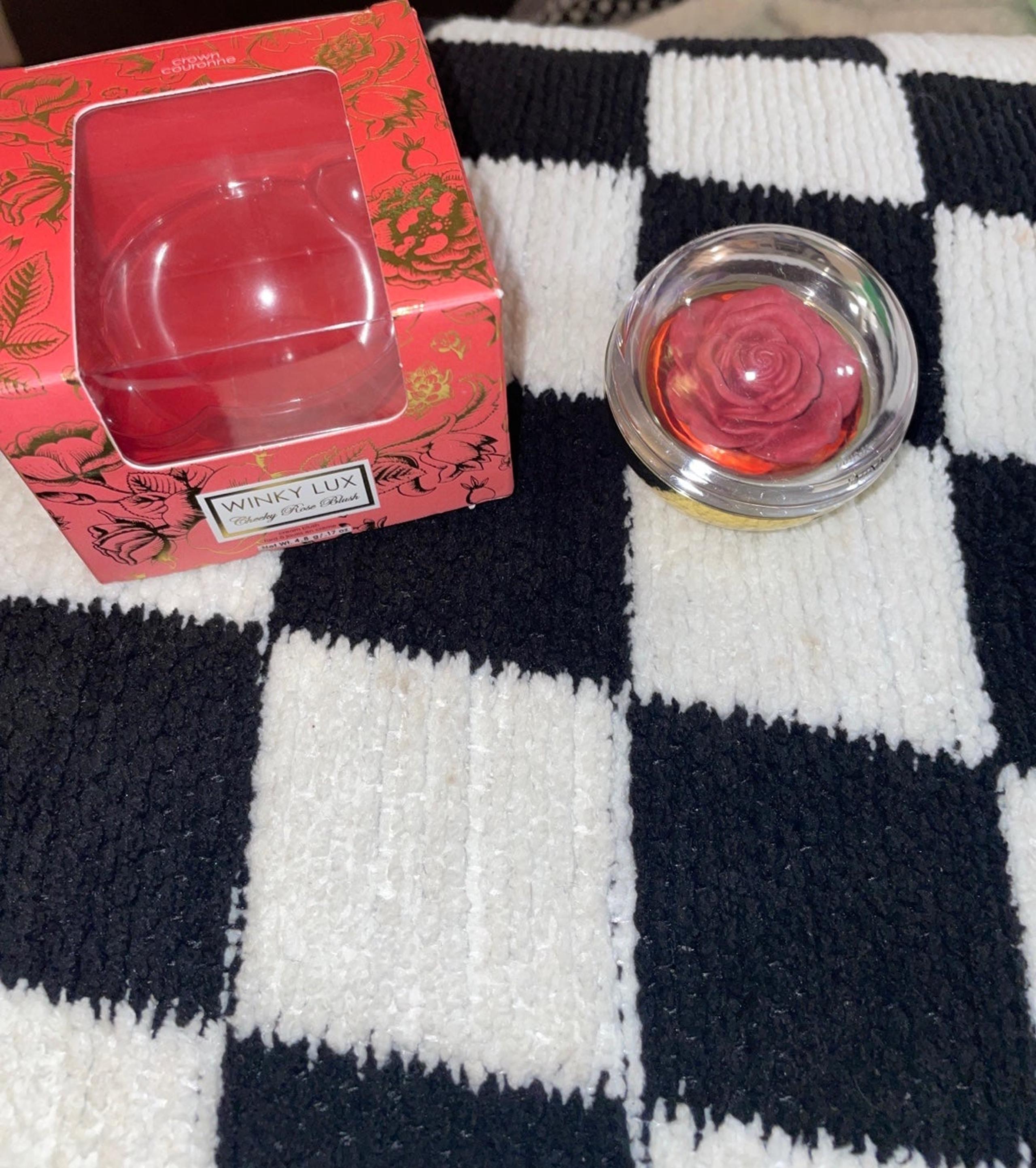 Winky lux cheeky rose blush shade crown