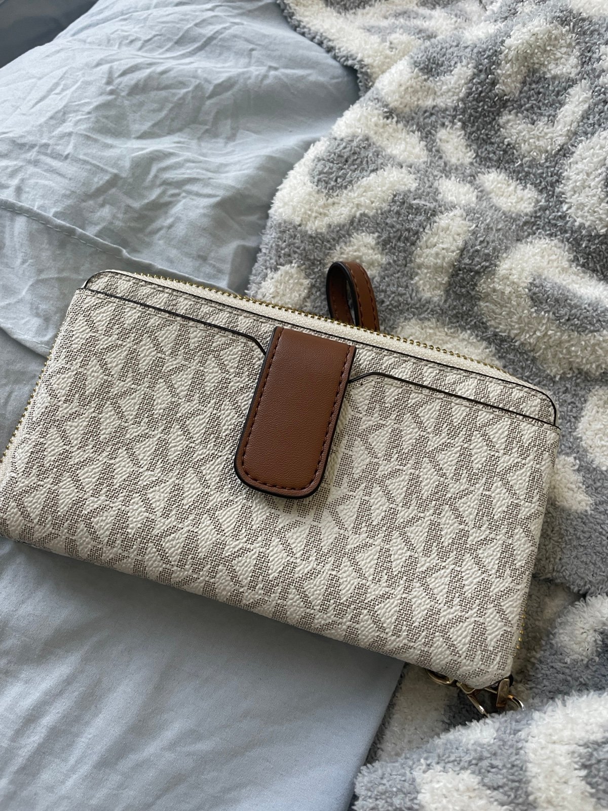 Michael Kors Wristlet