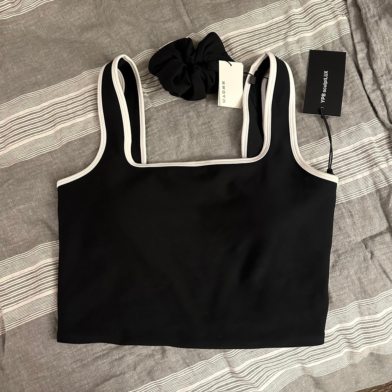 Abercrombie YPB cropped tank