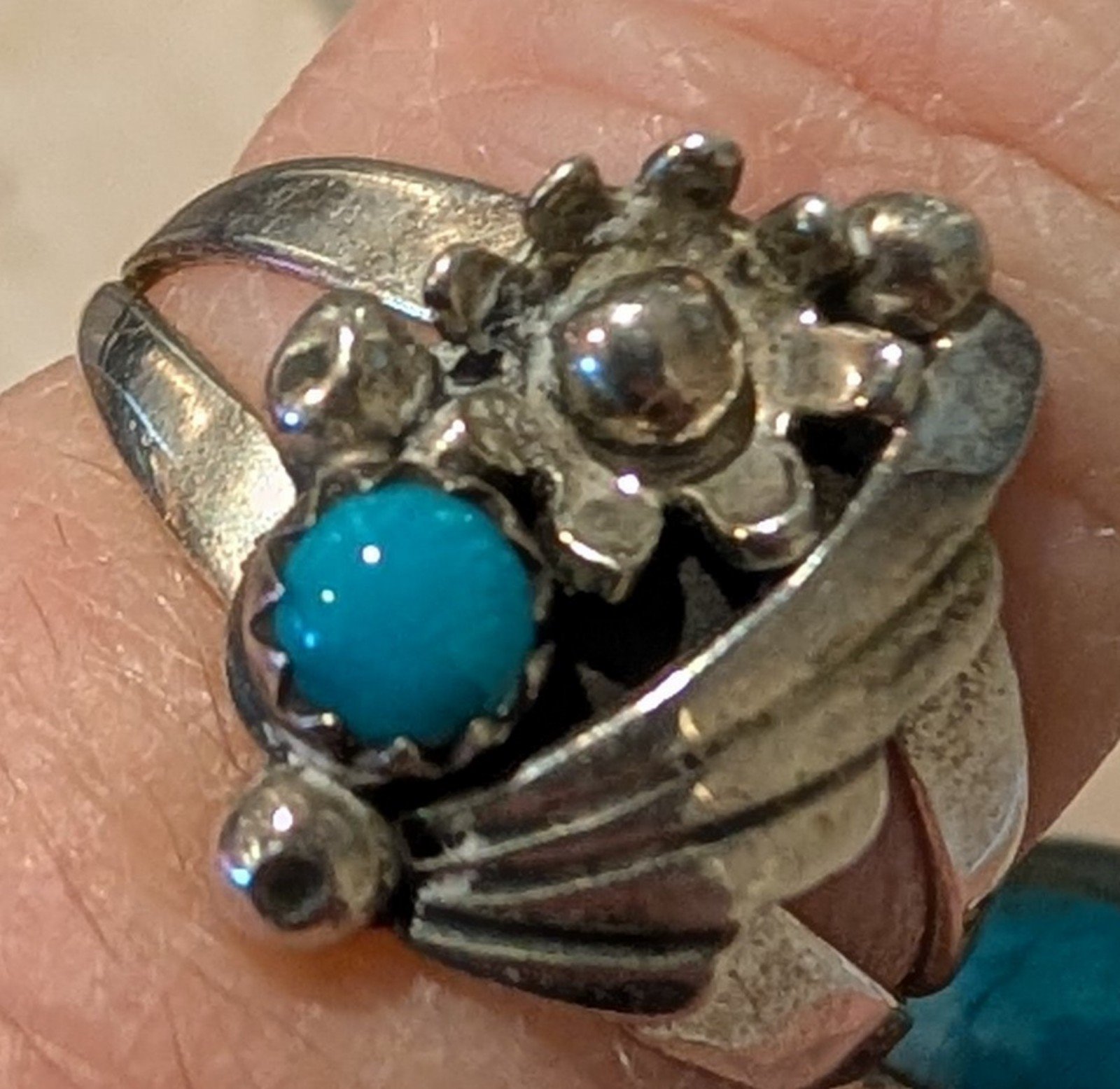 Size 6 US Navajo Ring Sterling Silver Natural Blue Turquoise Flower Wing / Fan