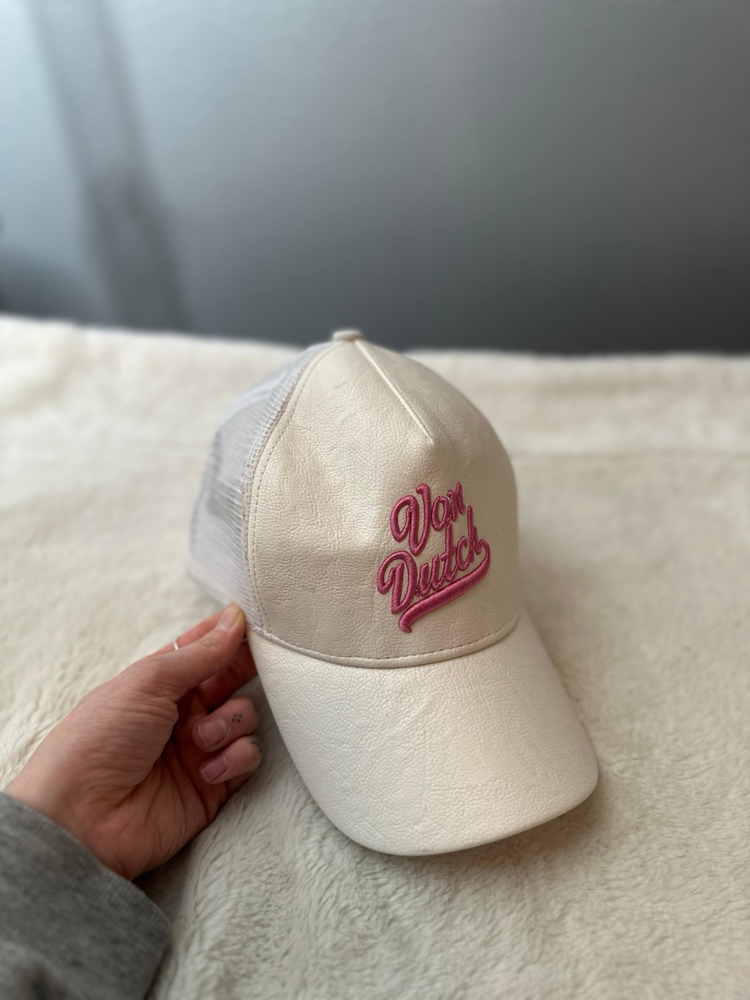 Von Dutch trucker hat