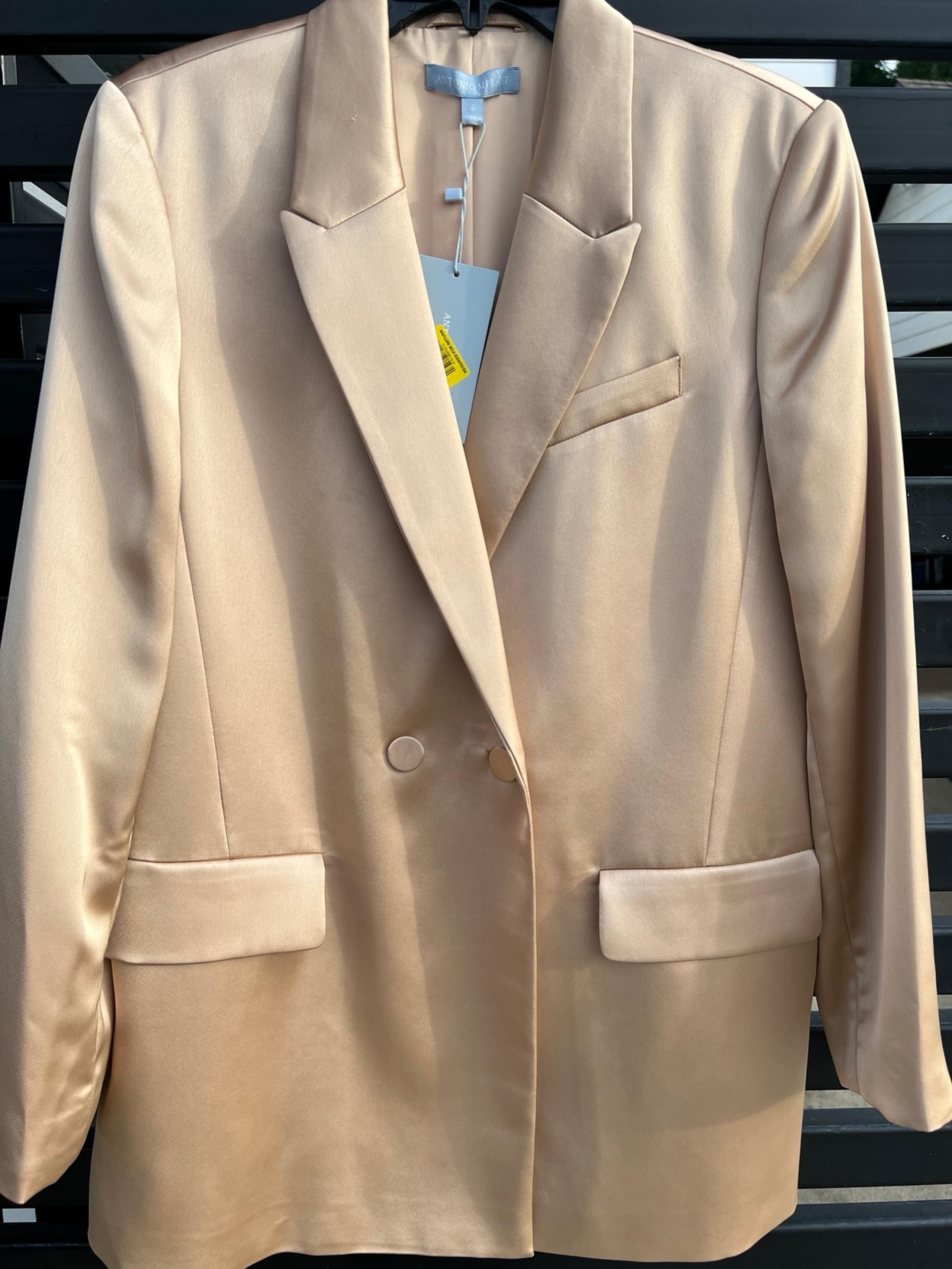 New ANTONIO MELANI Jelena Jacket/ Blazer Size:6 Gold