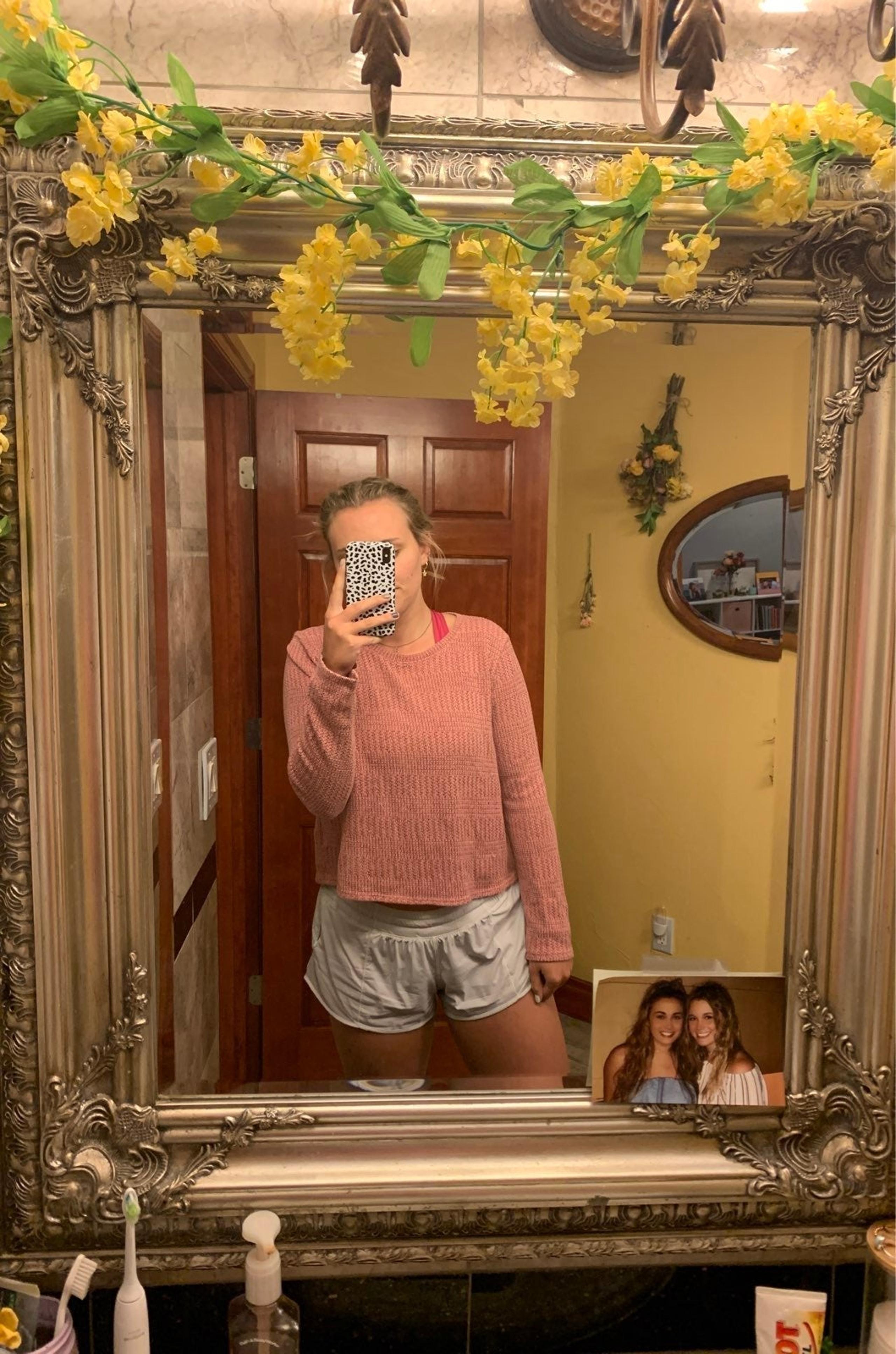 XL Sweater One Clothing