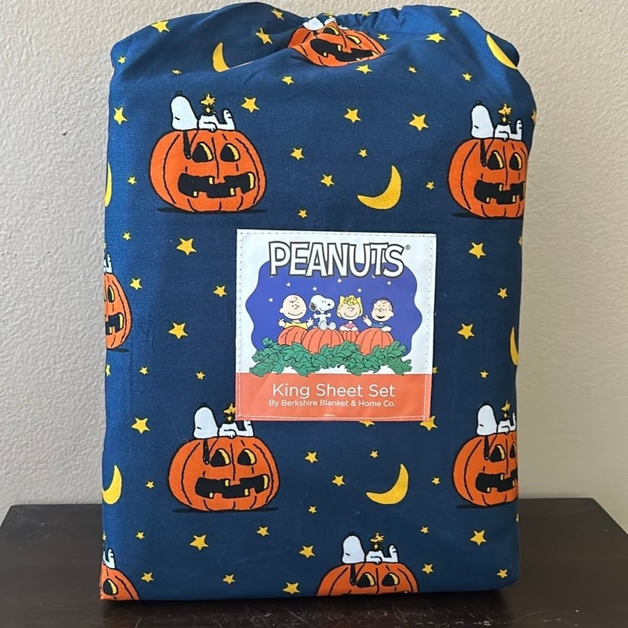 New Peanuts Snoopy Spooky Halloween King Sheet Set Pumpkin Navy Blue Starry