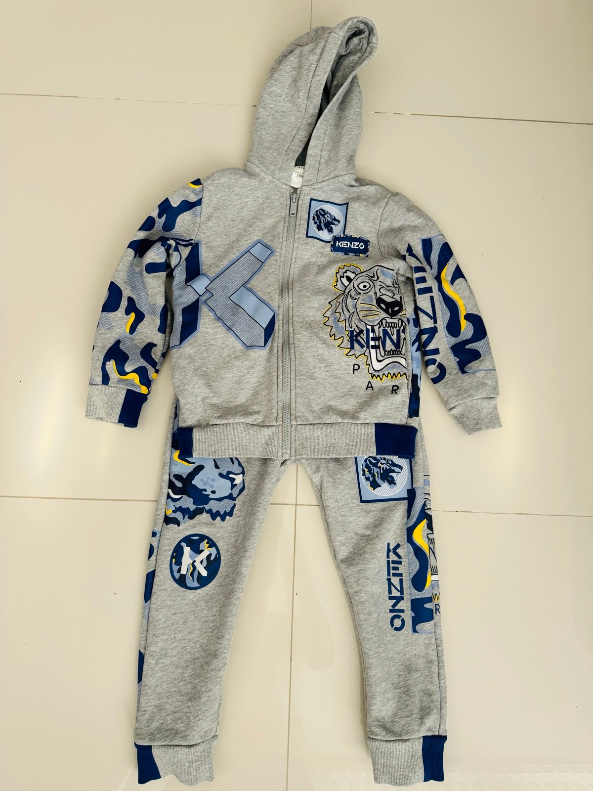 Kenzo hoodie and pants set