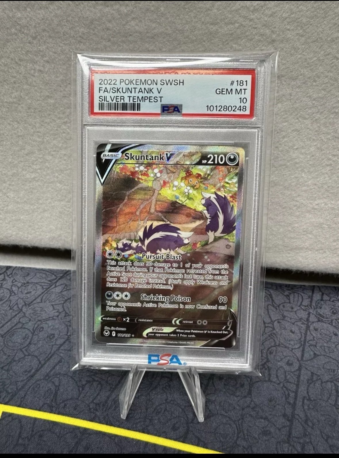 Skuntank V 181/195 Pokémon TCG Silver Tempest PSA 10 Gem Mint