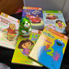 Tag Junior Leapfrog Reader & Five Books