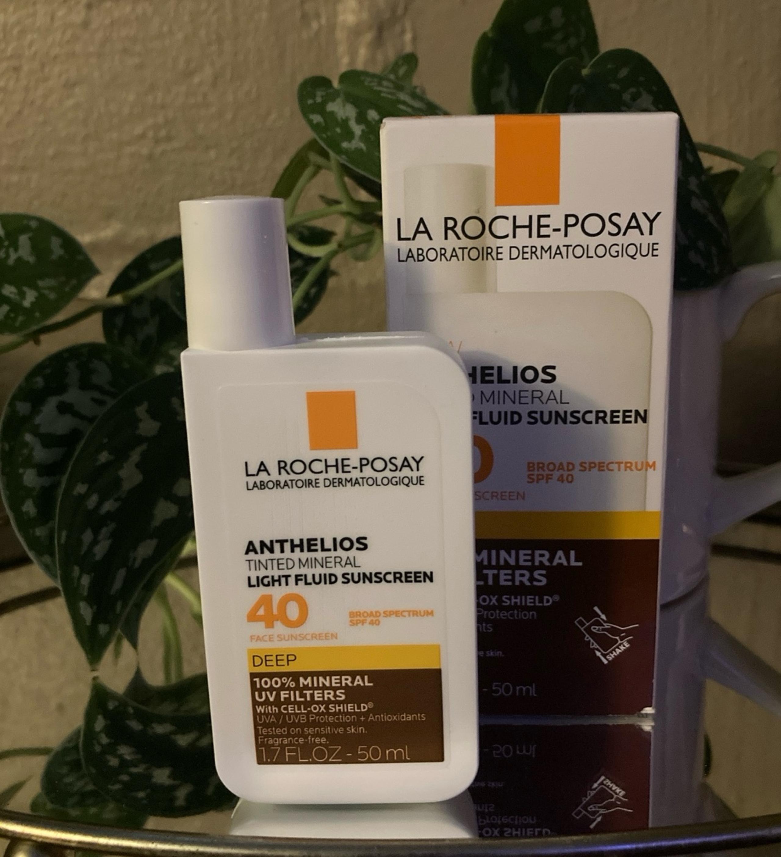 La Roche NEW Anthelios tinted mineral light fluid sunscreen SPF 40